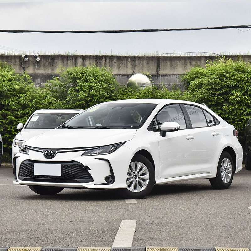 Седан за бензин од Toyota Corolla